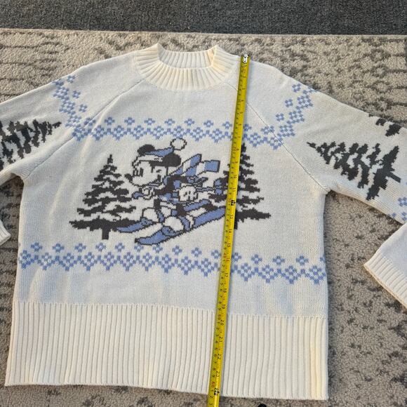 H&M x Disney Women’s Jacquard-Knit Sweater Mickey Mouse Skiing Sz Medium - Picture 6 of 7